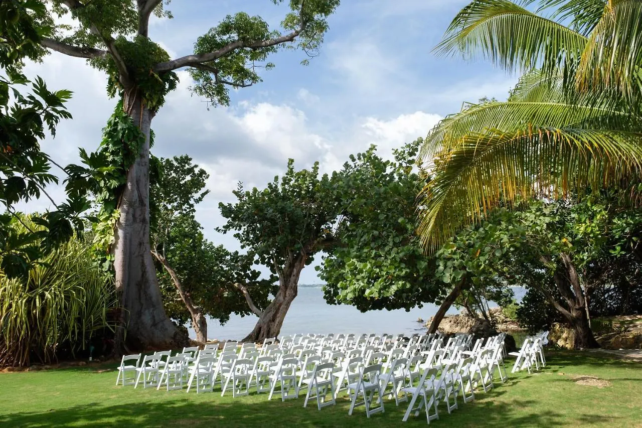 Llantrissant Beachcliff Villa Negril