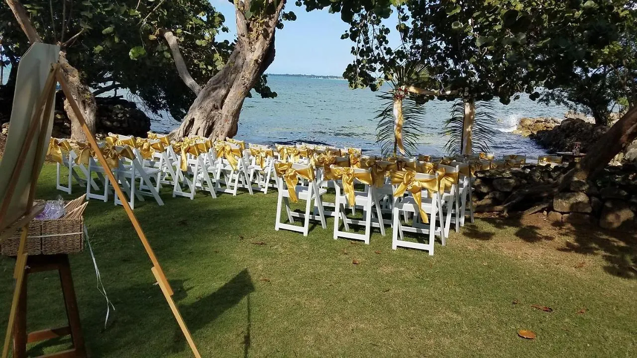 Llantrissant Beachcliff Villa Negril Jamaica
